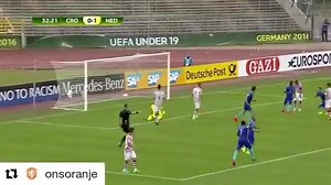 27K views · 646 reactions | Oranje O19 begint om 15.00 uur aan de halve finale van het EK tegen Portugal.  Om in de sfeer te komen, deze wonder-assist van Appie van een jaar geleden! ❤ #StayStrongAppie #WeNeedYou | Ajax Showtime | Facebook