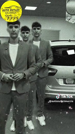 🚐🔥 7 PLAZAS · AUTOMÁTICA · CON TODOS LOS EXTRAS 🔥🚐 SEAT ALHAMBRA 2.0 TDI I-TECH DSG 140 CV Año 2015 · Diésel · Automática · 7 plazas reales Monovolumen alta de gama, muy cuidada y pensada para familias que buscan espacio, comodidad y tecnología. Motor 2.0 TDI fiable y cambio DSG suave y cómodo. Equipamiento que marca la diferencia: 🚪 Puertas laterales correderas eléctricas 🧳 Maletero eléctrico 🌞 Techo panorámico 📷 Cámara de marcha atrás 🅿️ Sensores de aparcamiento 🪑 Asientos eléctricos