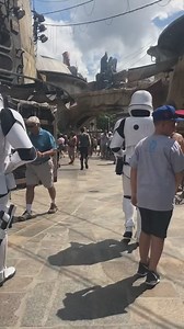 Secretly following storm troopers around galaxy’s edge 🤫 // #starwars #disney #galaxysedge #ultimatefancam #stormtrooper #foryou | stormtrooperVlogs