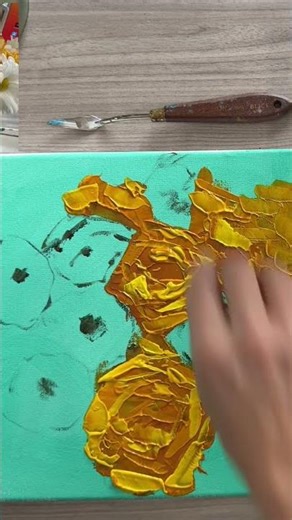 Paint flowers using modeling paste #painting #modelingpaste