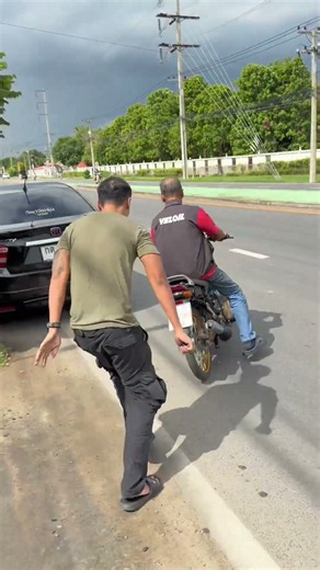 70-Year-Old Man VS Uncle Tena 110😂🔥 #OldButGold #PaDit #IDontFearYou #YouAreDefinitelyDoneFor