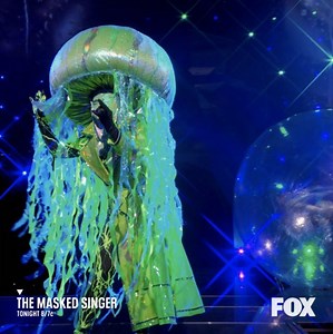 It's no shocker Jellyfish has talent. 😉 Witness her performance during a new episode tonight at 8/7c! | The Masked Singer
