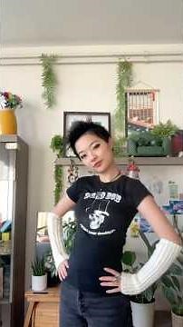 super easy crochet arm warmers! #crochettutorial #beginnercrochet