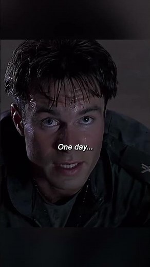 "The Bug Queen Strikes: A Deadly Encounter in Starship Troopers 🐛💀"