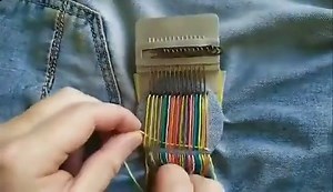 Loom, Speedweve Type Weaving Tool, Darning Loom, Beginner Touch Up Loom, Unique Plugging Mini Loom, Textile Tool for Jeans, Socks, Clothes (12 Pin)