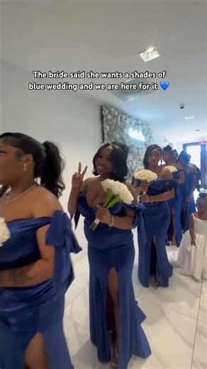 In case you weren’t sure, say yes to blue #bridesmaid dresses for your #wedding 💙💙💙