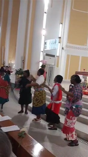 AFRICAN DANCE SHOWDOWN