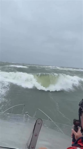 100K views · 1.6K reactions | The men and women of the United States Coast Guard will ALWAYS have my support. They are our silent forgotten heroes. We honor our police. We honor our firemen. We honor our Army, Navy, Marines, and Air Force. Our Coast Guard? They’re always forgotten about. They are our everyday heroes. Thank you USCG Barnegat Light | Jersey Coast Emergency News | Facebook