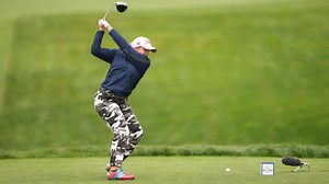 Here's how a 14-year-old bomber generates so much power in her swing