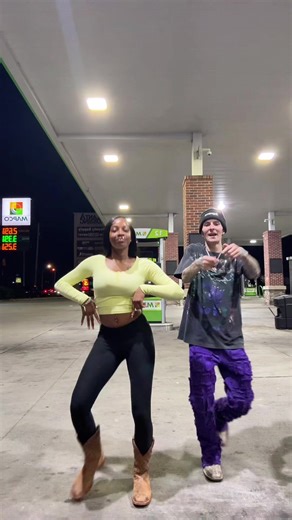 My achy breaky heart 💔 @Gway Jeremy #linedance #fyp | line dance