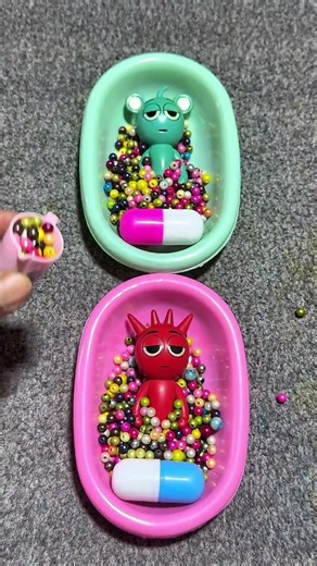 Sprunki : Bear Sprunki & Devil Sprunki with Candy Bathtub #bathtub #sprunkitoys