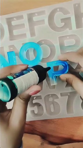 Cute keychains collection 🔑💗Available on Meesho🛍️#resinkeychain#alphabet keychain #meesho #keychain