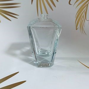 [Hot Item] 2023 Premium High-End Black 30ml 50ml Glass Perfume Bottles China Square Perfume Atomizer Bottles