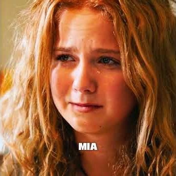 La niña crió a un león desde que era un cachorro.#shorts #yxy60107bsqy