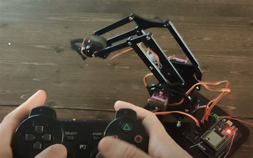 PS3游戏手柄+ esp32 +机械臂=真香！！（构建一个无线esp32供电的机械手）