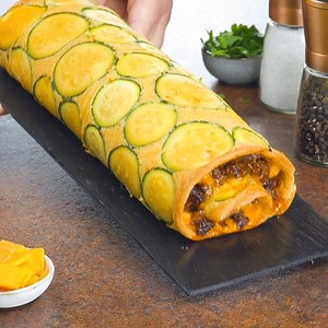 17M views · 148K reactions | Para saber lo especial que es este rollo, vas a tener que probarlo  Guarda la receta completa en Pinterest: https://cutt.ly/xgYqiBy Ingredientes, cantidades y pasos: https://youtu.be/tFQIp2fp6Oc | Riquísimo | Facebook