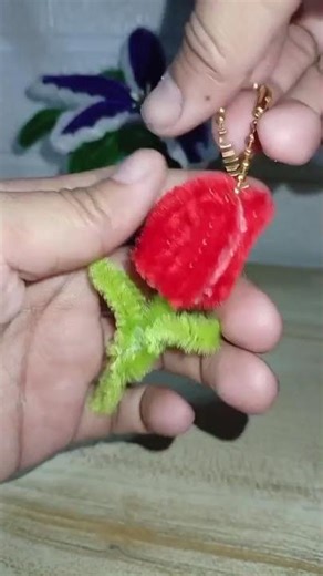 Fuzzy wire Rose keychain #fuzzywire #keychains #tutorials