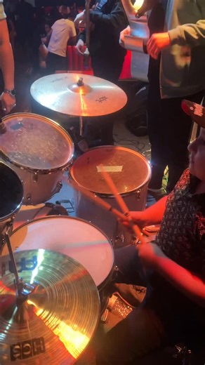 30K views · 6.2K reactions | El compita Edwin tocando El enamorado con @grupo_sekta para alterar la gente  #edwinbaterista #elenamorado #corridos #corridoschingones #titanesdedurango #bailes #envivo #bateria #corridosbelicos #corridosvip #reels #explorepage✨ | Edwin Montenegro | Facebook