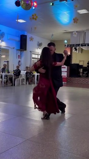 El tango no es solo un baile… es pasión fuerza, conexión. En 2025 te invitamos a inscribirte a nuestras clases en Salto Uruguay 🇺🇾. ♥️♥️♥️♥️♥️♥️♥️♥️♥️♥️♥️♥️#tango #tangochampions #pistachampions #championsuruguay #tangorioplatense #angartangouruguay #tangueros #tangouruguayo #tangoargentino #tangodance #tangoshow #show #art #arte #tangopista #tangoescenario #tangopatrimonio #dancers #impro #tangoimpro