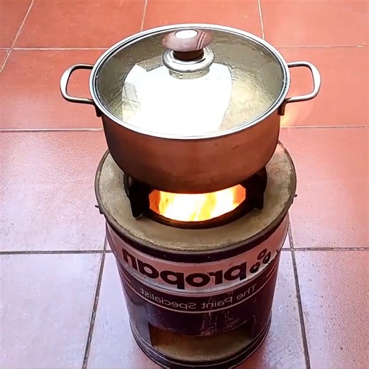 62K views · 738 reactions | How to use clay and old paint buckets to create a wood stove. | Sammie Head | Facebook