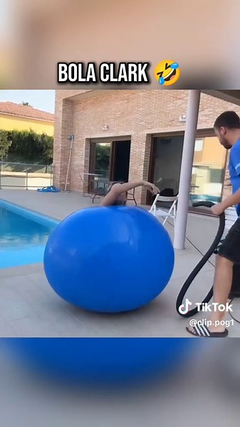Bola Clark: Momentos Divertidos y Descuidados
