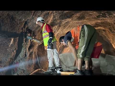 Rock Bolt pull out test