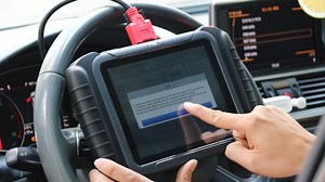 Watch XTOOL D8S Bidirectional Scan Tool with 4000  Tests on Amazon Live