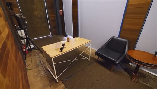 めっちゃイケボで助けるやんって思ったら、、、 面白すぎて何回も見た🤣