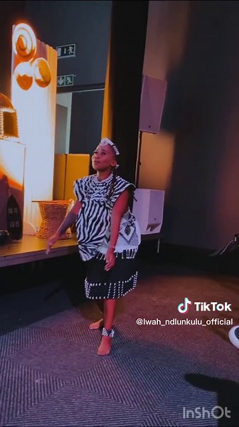 Izinkabi Zezwe: Umdanso WamaNkabizezwe