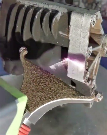 Laser cleaning Machine for Car Engine Oxide Layers#LaserCleaningMachine #LaserRemover