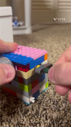 #lego How to build a Lego motor from pieces from the bin