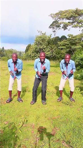 sikia huyu beb girl ameanza mambo yake ya matakataka tena 😂