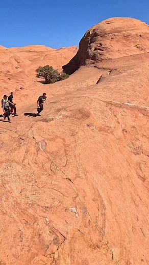 Moab High Ultimate front filmed by @tie.dye.dragonfly with @sylvanslacks @adrenaline.addiction @jimmypeterson27 @ataircanopies @apexbase @basejumpmoab @exilebase | Andy Lewis