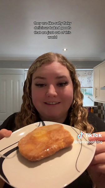 If you’re ever in Aberdeenshire you have to try a rowie! My relatives always used to bring these when they came to stay. They’re also known as butteries & rolls. #scotland #aberdeen #aberdeenshire #rowies #butteries #bread #foodtiktok #foodtok