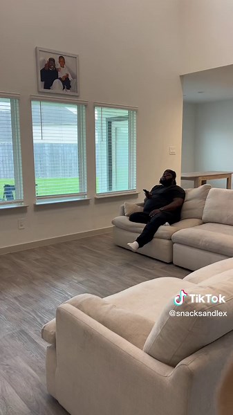 It’s just a lil poop, don’t be so dramatic 💩🤣 #poopprank #couplegoals #husbandandwife #husbandwife #prank #prankwars #couplecomedy #hilarious #couplestiktok