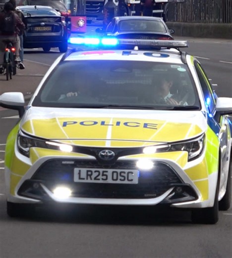 Met Police Toyota Corolla IRVs Respond in Oval