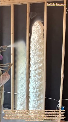 mise en place d’une isolation thermique dans les cavités des montants muraux