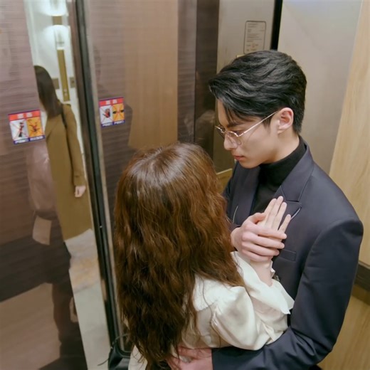 💞The CEO's heartfelt confession in the elevator 💞电梯里总裁的深情告白 📺Drama：Only For Love 😍Welcome to my channel!🙌 #以爱为营 #OnlyForLove | C-drama Planet