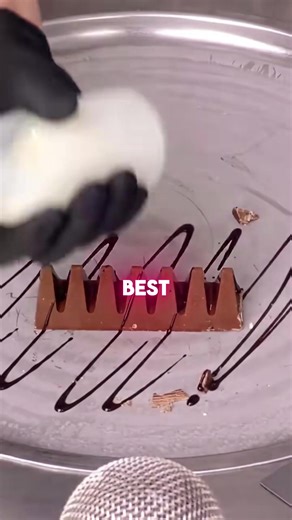 Best Friend Moments Explained at Disneyland Paris