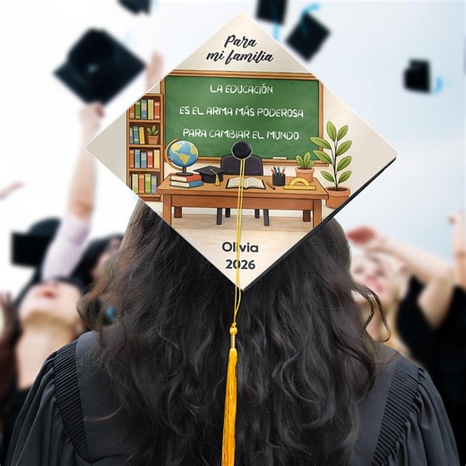 Personalized Classroom Graduation Cap Topper, Class of 2026 Grad Cap Decor, Latina Para Mi Famililia Graduate Gift Cap Print TD-0302-RCX6 - Etsy