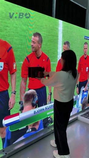 How to Remove an LED Module in Seconds #ledscreen #ledvideowall #leddisplaymanufacturer #ledpanel #leddisplayscreen