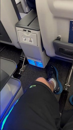 Flying First Class on Breeze Airways