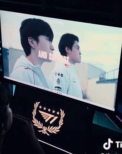 How to Create Stunning Moving Wallpapers | T1 Faker League of Legends