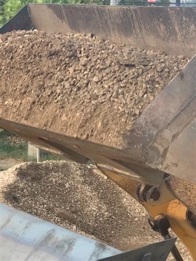 Customizable Mobile Box Crushers for Efficient Operations