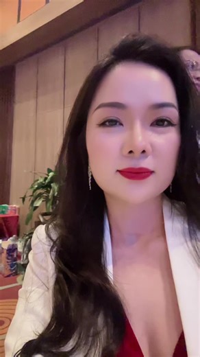 Video của Vy Truong (@lala.truong18) với bản nhạc 오리지널 사운드 - 지순예순 • jiye - 예순지순 • yesoonjisoon