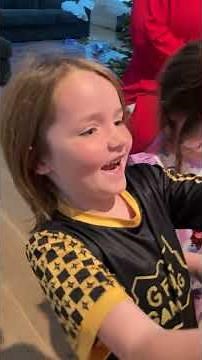 iPAD ELF TRiCK on Adley Niko and Navey's ipads!! Snowy and Elfy are crazy family elves