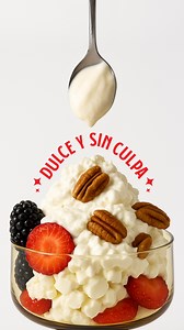 Capas de fruta, cottage griego y crema batida Lyncott 🤍 Un antojo dulce, fresco y 100% libre de culpa. Justo lo que necesitas para quitarte el antojo sin remordimientos ✨ | Lyncott