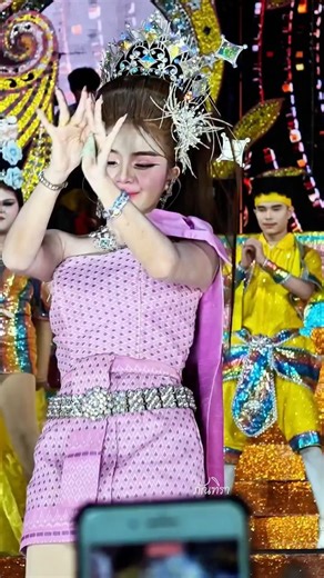 น้องฮักแพงสาวน้อยอำพลโชว์ #ฮักแพงวรัญญาภรณ์ #สาวน้อยลำเพลินshow