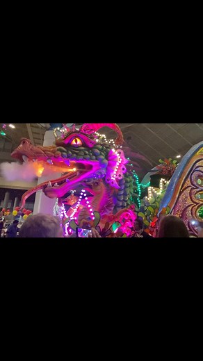 Krewe of Orpheus (Official) Mardi Gras 2025 Parade in New Orleans! #mardigrasparade #neworleans #beauty #Wow #dragon #firebreathingdragon #kreweoforpheus #mardigrasball #mardigras2025 #nola #nolalife #2025 #insane #Amazing #float | Jennifer Valerie