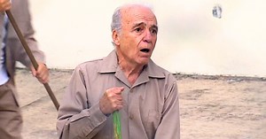 11M views · 212K reactions | ¡Víctima de una injusticia!  Lo acusan de hacerle algo terrible a su nieta y termina sus días en una cárcel.   Mejores momentos del capítulo de #LaRosa : 'Un viento en la ventana' #LaRosaDeGuadalupe Lunes a viernes 7P/8C por Univision. | UniNovelas | Facebook